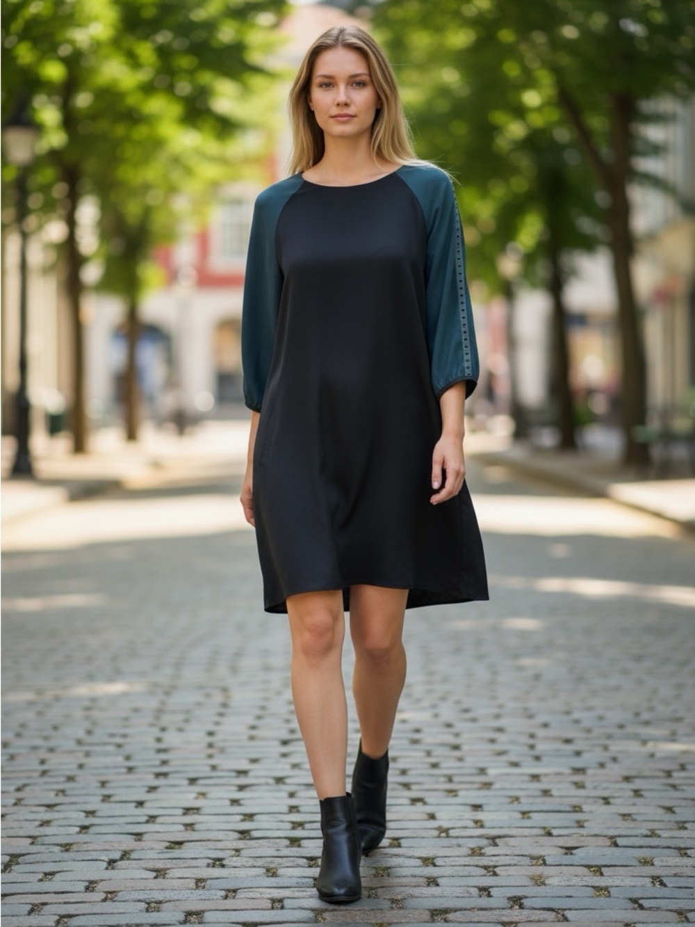 💥$6💥 Black Shift Dress with Slate Blue Raglan Sleeves #995
